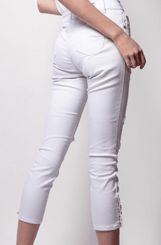 Jeans Blancos Cortos, Parches Militares, Llavero