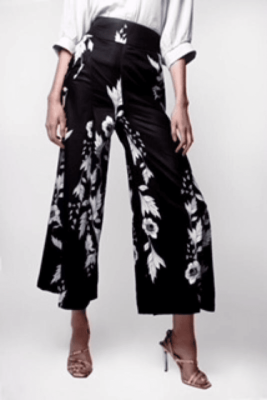 Pantalon Corte Ancho Diseño Flores 100%Polyester